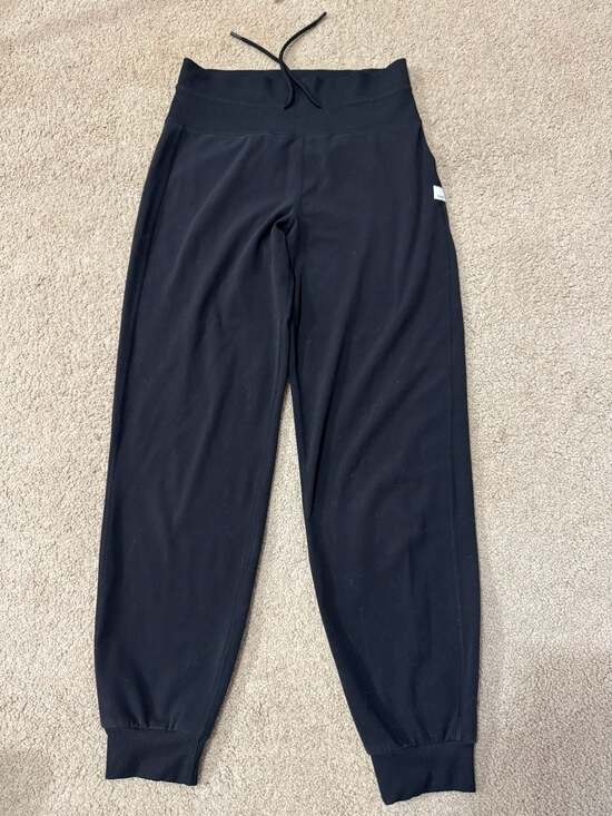 Vuori Pants - Vuori black high-waisted performance joggers with ribbed waistband and cuffs
